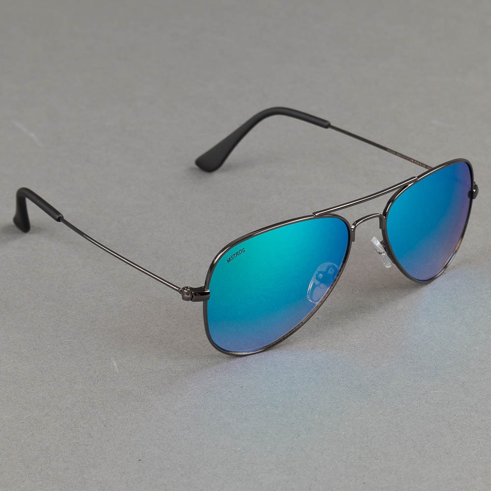 https://www.eyewearstore.se/pub_images/original/517-500038-solglasogon-urban-classics-sunglasses-junior-pure-av-skoterdelen.jpg