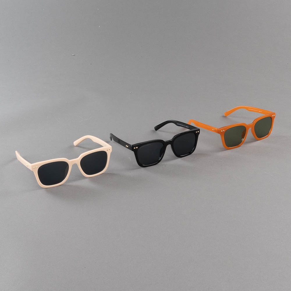 https://www.eyewearstore.se/pub_images/original/517-500050-solglasogon-sunglasses-urban-classic-chicago-eyewearstore.jpg