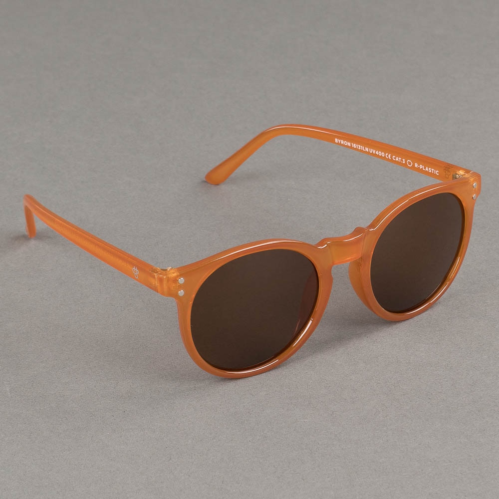 https://www.eyewearstore.se/pub_images/original/519-500027-solglasogon-sunglasses-CHPO-byron-16131LN-eyewearstore.jpg