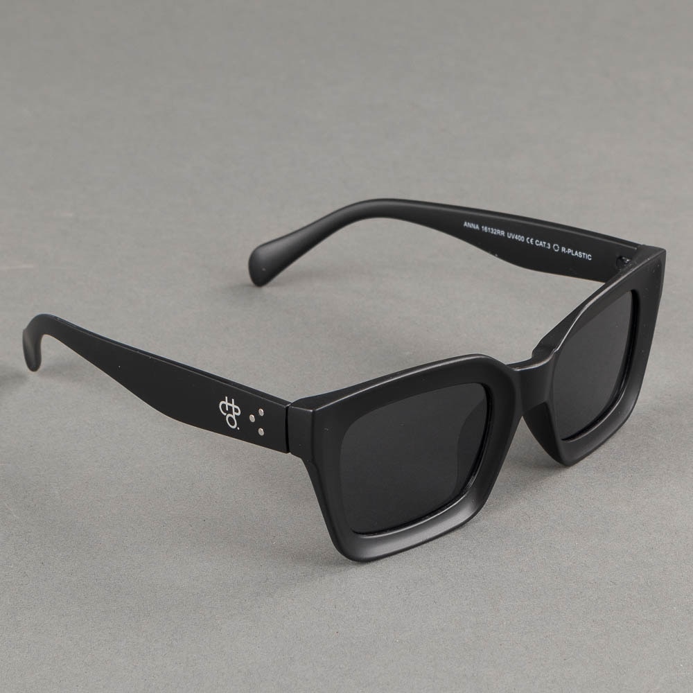 https://www.eyewearstore.se/pub_images/original/519-500056-solglasogon-sunglasses-CHPO-anna-16132RR-eyewearstore.jpg