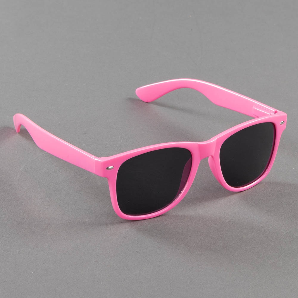 https://www.eyewearstore.se/pub_images/original/561-100002-solglasogon-sunglasses-komonee-wayfarer-pink-rosa-eyewearstore.jpg