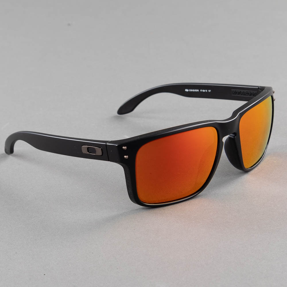 https://www.eyewearstore.se/pub_images/original/672-9102-E255-solglasogon-sunglasses-oakley-OO9102-e255-eyewearstore.jpg